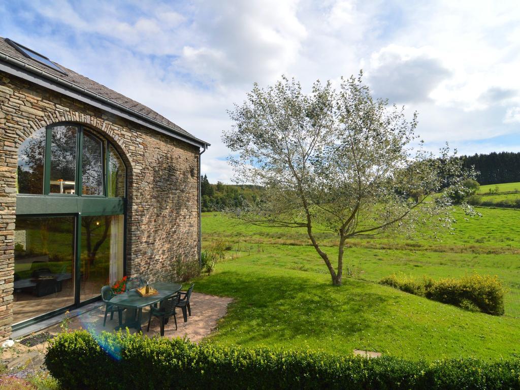 Comfortable Cottage In Neufmoulin With Meadow View Houffalize Bagian luar foto