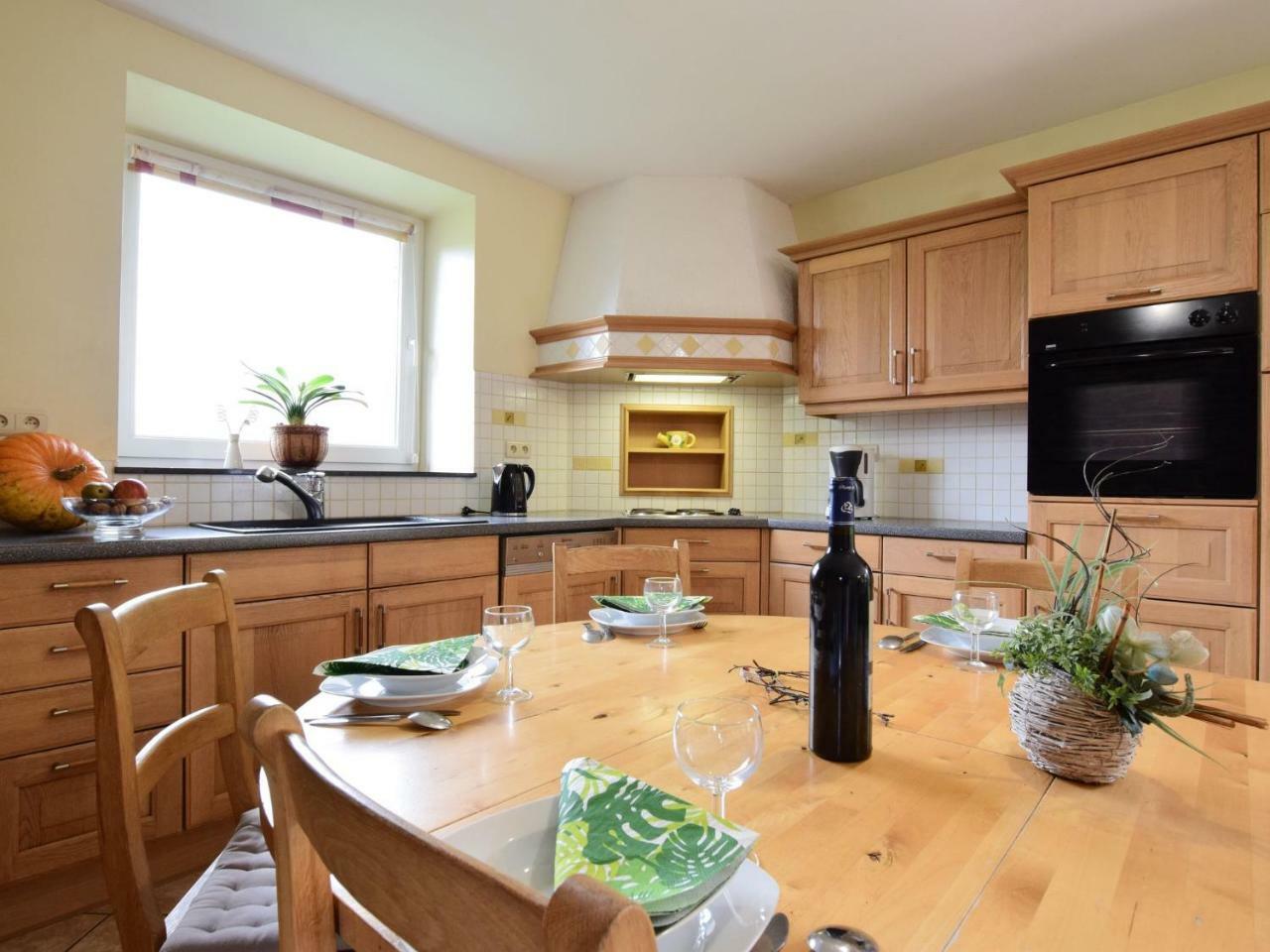 Comfortable Cottage In Neufmoulin With Meadow View Houffalize Bagian luar foto