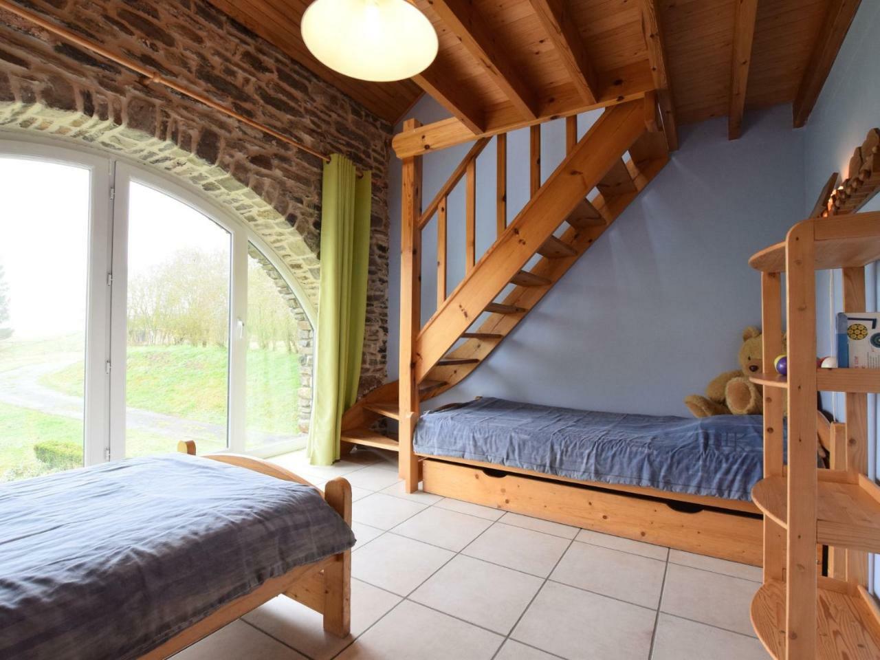 Comfortable Cottage In Neufmoulin With Meadow View Houffalize Bagian luar foto